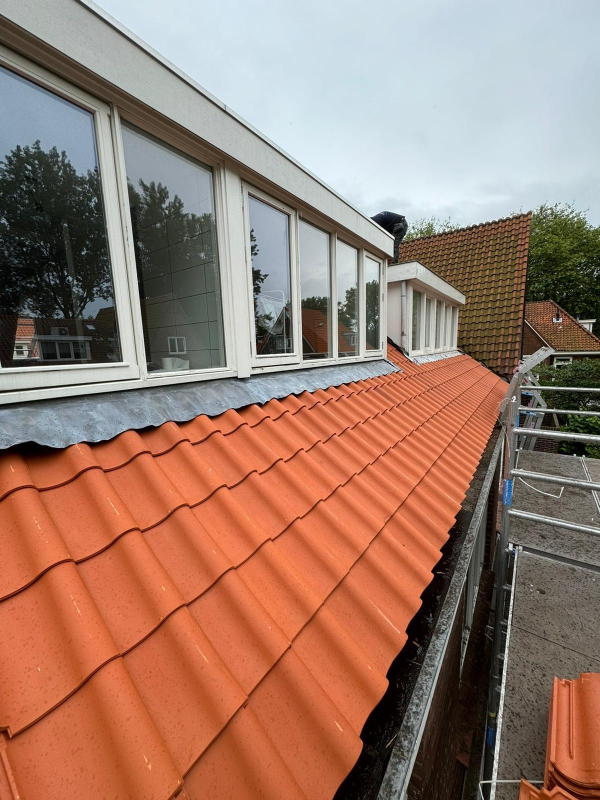 Nieuw Dakpannen Dak Renovatie in Scheveningen